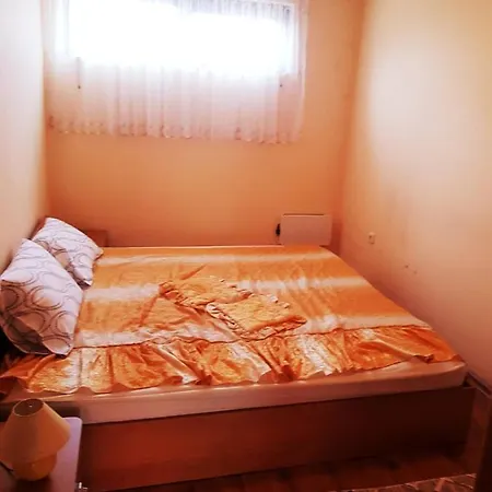 Apartment Тристаен Апартамент В Банско